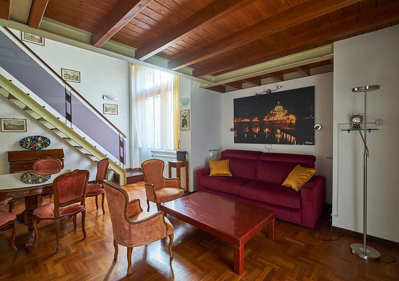 Apartment Crimson *